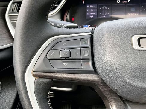Certified 2023 Jeep Grand Cherokee Limited AWD/4WD image 29