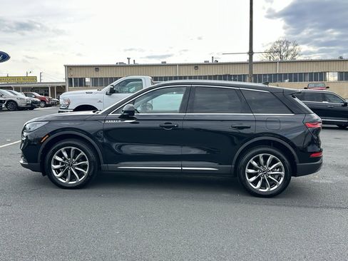 Used 2021 Lincoln Corsair AWD w/ Premium Package image 3