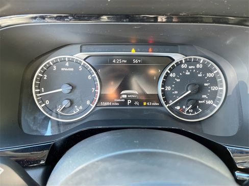 Certified 2024 Nissan Pathfinder SV image 10