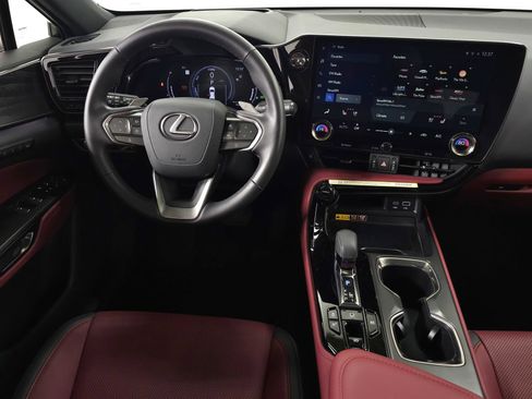 Certified 2025 Lexus NX 350h Luxury w/ Rear Seat Package image 18