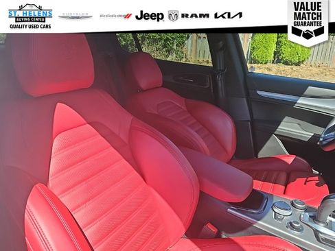 Used 2024 Alfa Romeo Stelvio Veloce AWD/4WD image 25