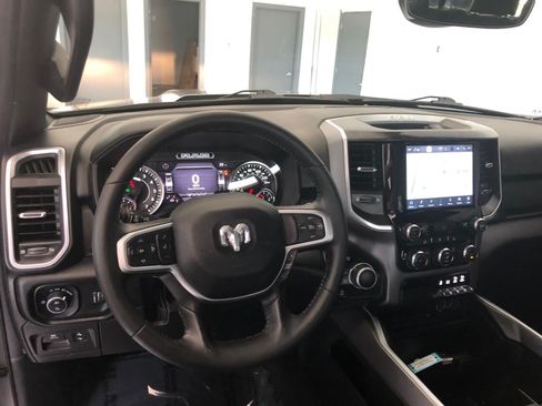 Used 2022 RAM 1500 Big Horn AWD/4WD image 13