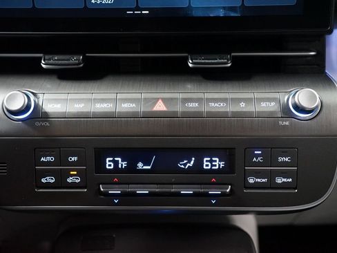 Used 2026 Hyundai Kona Limited FWD image 23