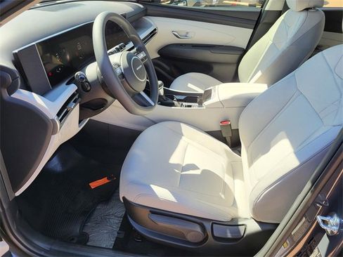 New 2026 Hyundai Tucson SE image 13