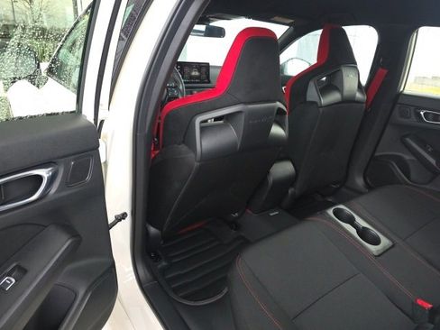 Used 2025 Honda Civic Type R image 16