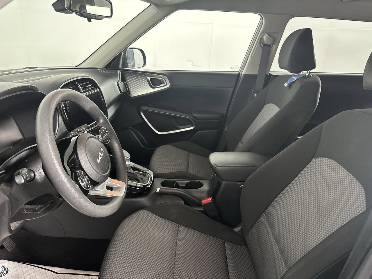 Certified 2023 Kia Soul S FWD image 2