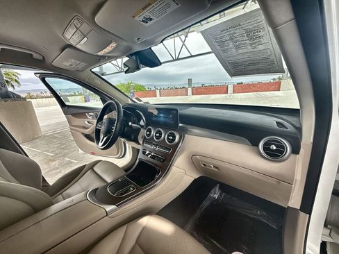 Used 2021 Mercedes-Benz GLC 300 image 19
