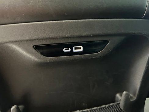 Used 2024 Chrysler Pacifica Touring-L FWD image 35