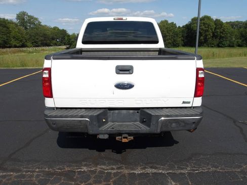Used 2011 Ford F250 XLT w/ XLT Interior Pkg AWD/4WD image 4