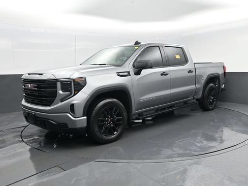 Used 2024 GMC Sierra 1500 Elevation AWD/4WD image 2