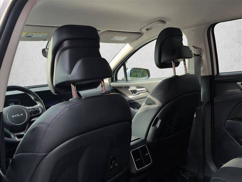 Used 2025 Kia Sportage EX FWD image 20
