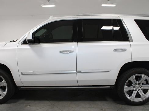 Used 2020 Cadillac Escalade Premium Luxury AWD/4WD image 7