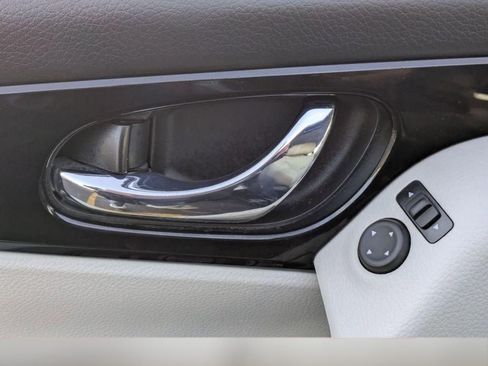 Certified 2021 Nissan Rogue Sport SL image 12