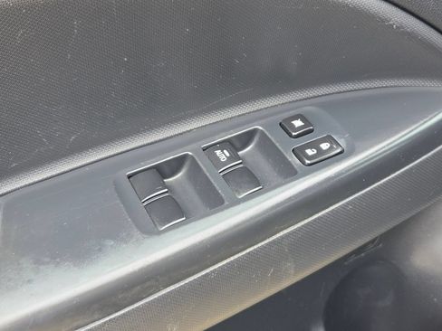 Used 2024 Mitsubishi Mirage ES FWD image 12