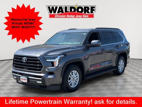 Used 2024 Toyota Sequoia SR5 w/ SR5 Premium Package AWD/4WD image 3
