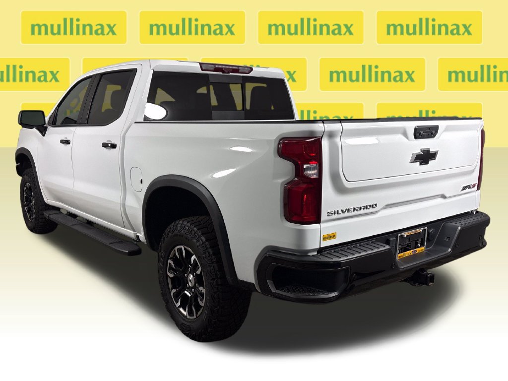 Used 2024 Chevrolet Silverado 1500 ZR2 w/ Technology Package AWD/4WD image 9