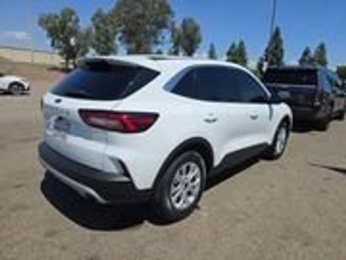 Used 2024 Ford Escape Active image 2