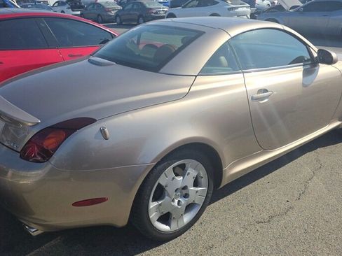 Used 2005 Lexus SC 430 Convertible w/ Preferred Accessory Pkg RWD image 2