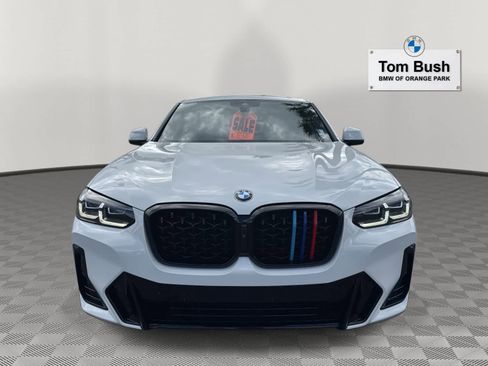 Certified 2025 BMW X4 xDrive30i w/ Premium Package image 2