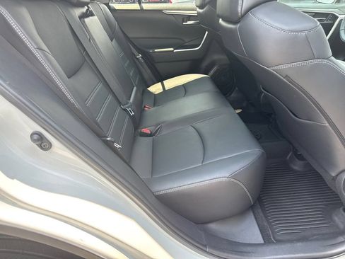 Used 2022 Toyota RAV4 XLE Premium FWD image 16