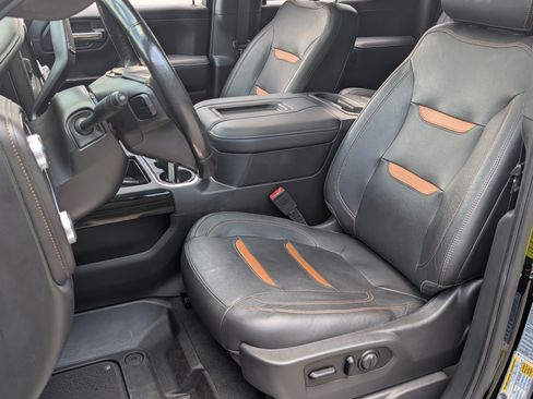 Used 2021 GMC Sierra 1500 AT4 w/ AT4 Premium Package AWD/4WD image 17
