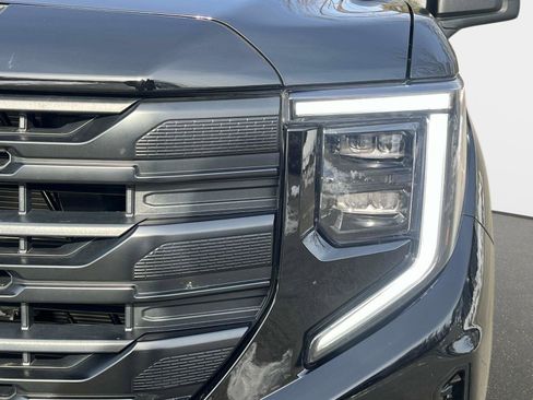 Used 2025 GMC Sierra 1500 Pro w/ Graphite Edition image 10