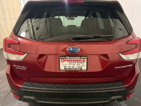Used 2021 Subaru Forester Premium image 16