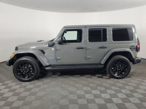 Used 2021 Jeep Wrangler Unlimited Sahara AWD/4WD image 7