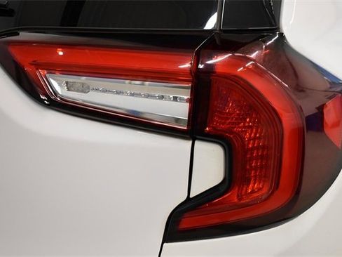 Used 2024 GMC Terrain SLT image 12