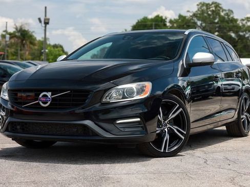 Used 2017 Volvo V60 T6 R-Design Platinum AWD/4WD image 1