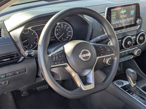 Used 2024 Nissan Sentra SV image 15