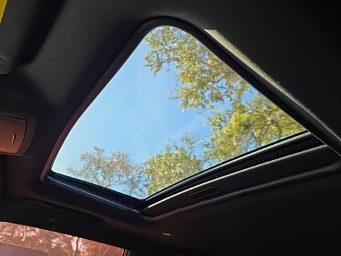 Used 2015 Dodge Challenger R/T Plus image 2