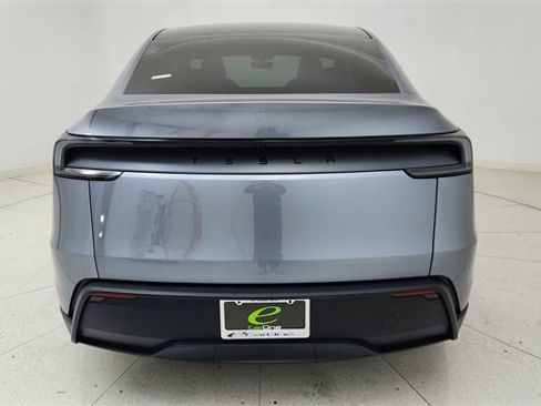Used 2026 Tesla Model Y 2WD image 5