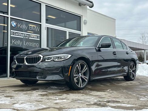 Certified 2021 BMW 330i xDrive Sedan w/ Convenience Package image 3