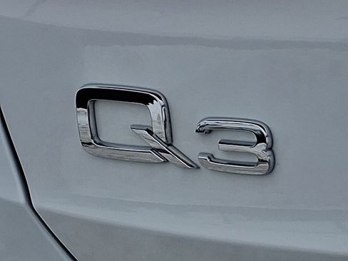 Certified 2025 Audi Q3 2.0T Premium Plus w/ Premium Plus Package image 33