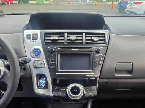 Used 2014 Toyota Prius V Three FWD image 16