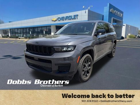 Used 2025 Jeep Grand Cherokee L Altitude RWD image 3