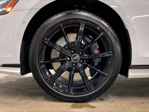 Used 2023 Audi S8 w/ S8 Executive Package image 10