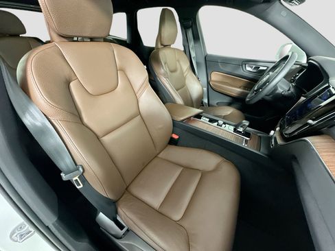 Certified 2023 Volvo XC60 B5 Plus w/ Protection Package Premier image 29