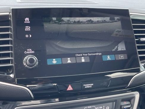 Used 2022 Honda Pilot Touring image 18