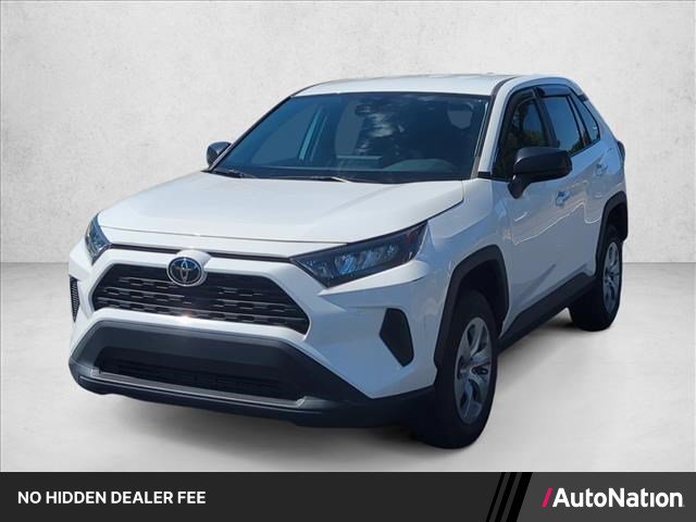 Used 2022 Toyota RAV4 LE FWD image 1