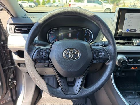 Used 2024 Toyota RAV4 XLE w/ Convenience Package AWD/4WD image 15