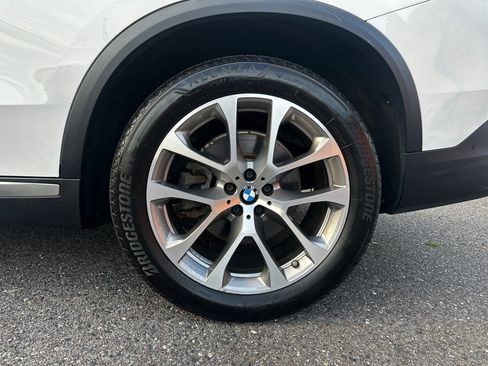 Used 2019 BMW X5 xDrive40i w/ Premium Package 2 image 24