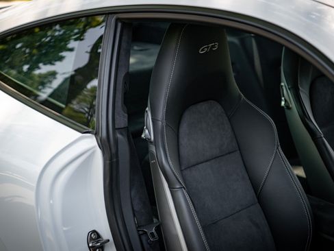 Used 2015 Porsche 911 GT3 RWD image 38