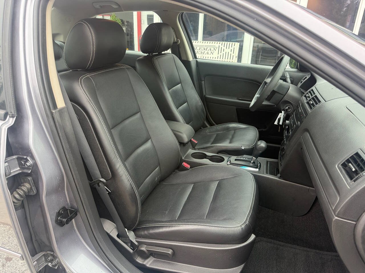 Used 2006 Ford Fusion SE FWD image 6