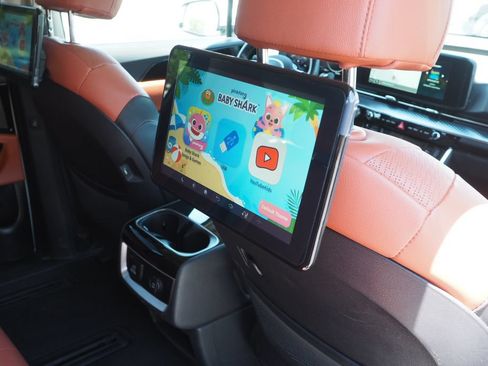 Used 2024 Kia Carnival SX Prestige FWD image 21