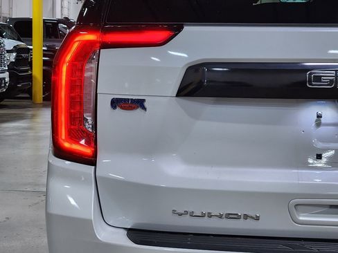 Used 2024 GMC Yukon XL Denali Ultimate AWD/4WD image 20