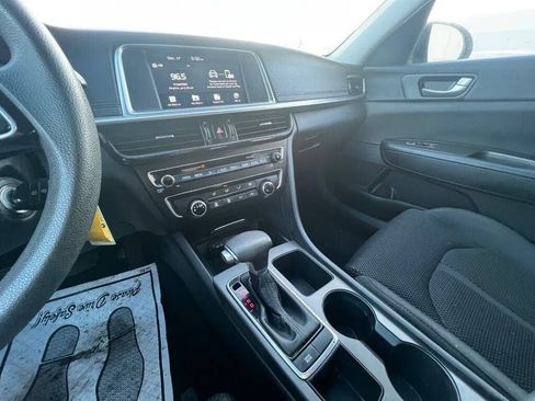 Used 2020 Kia Optima LX image 17