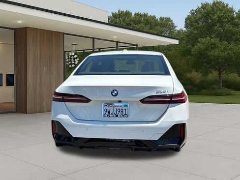 Used 2026 BMW 530i w/ M Sport Package RWD image 9