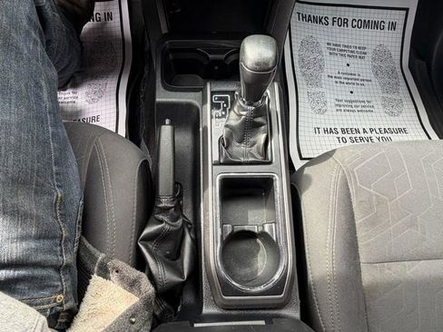 Used 2019 Toyota Tacoma TRD Off-Road image 18